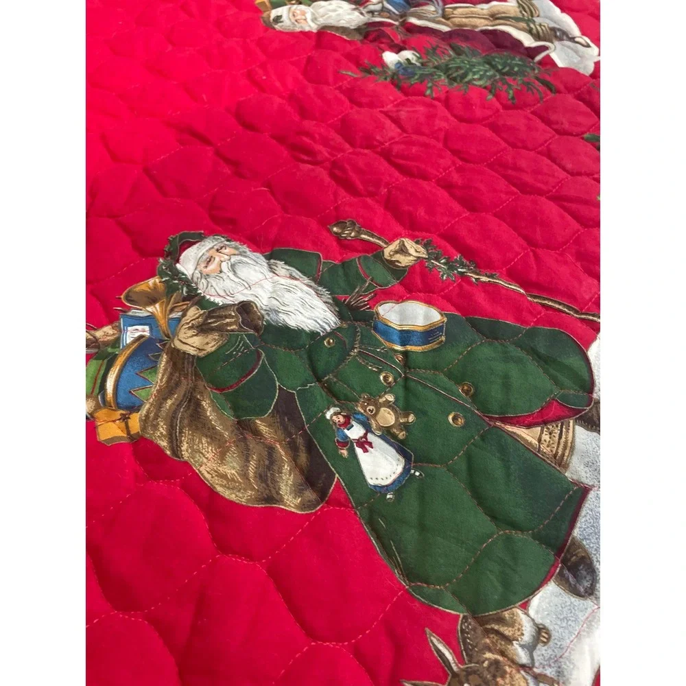Vintage 90s Red Quilted Christmas Tree Skirt Old World Santa Applique 51in Decor